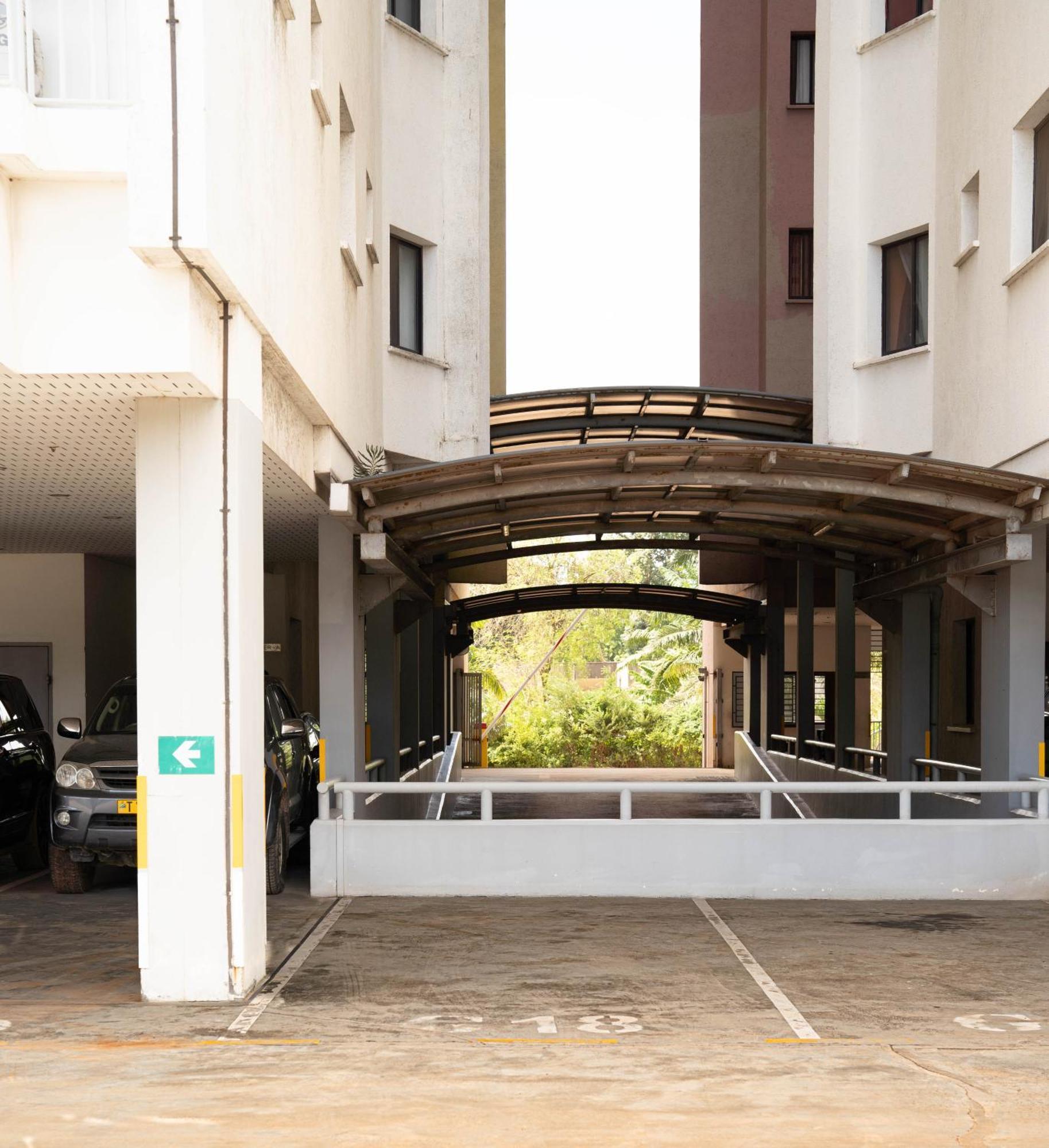 Flo'S Eco Residence Dar es Salaam Exterior foto